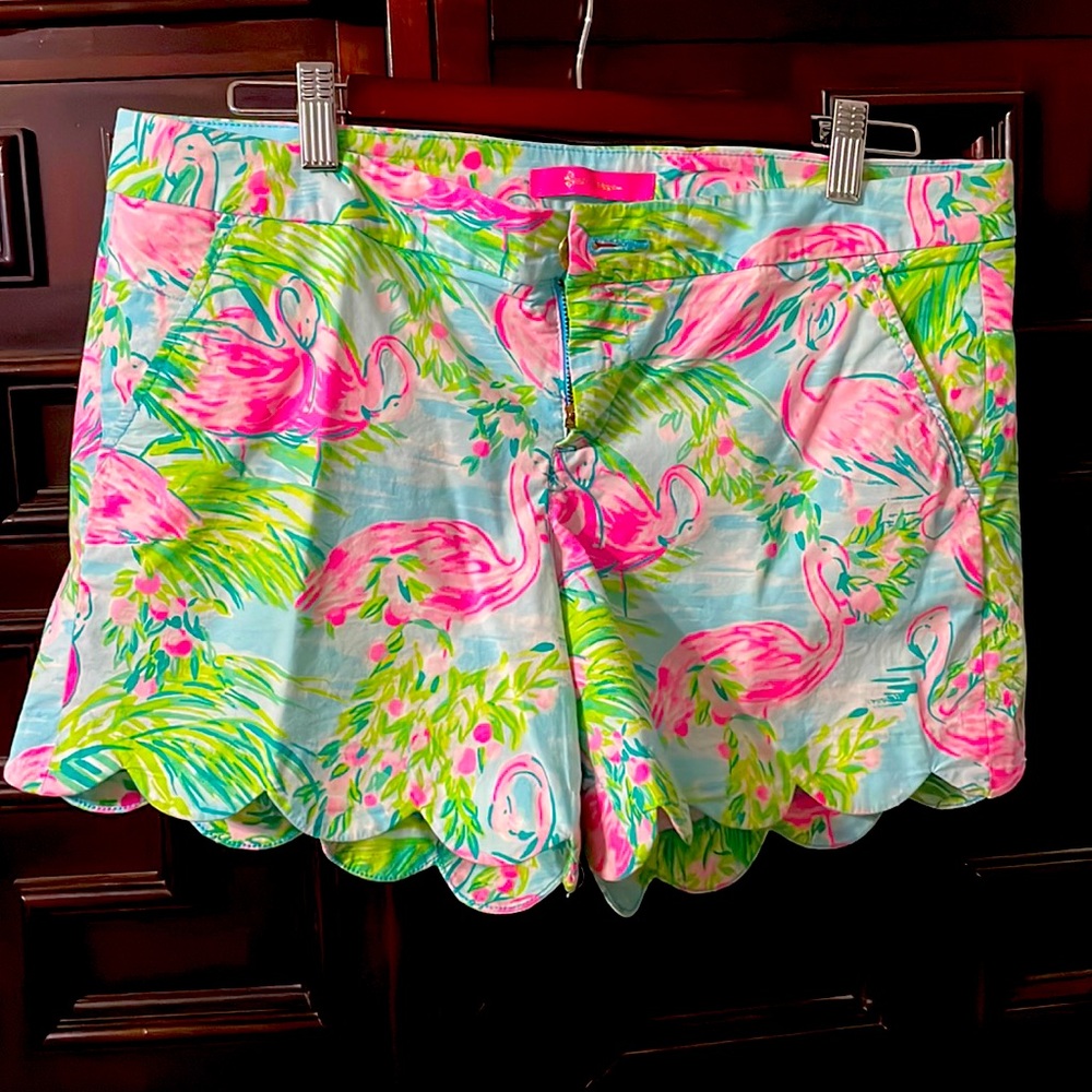 Authentic Lilly Pulitzer scalloped trim cotton shorts.
